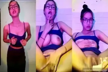 Cewek Imut Manjain Memek Pake Mainan Gacor Lumer